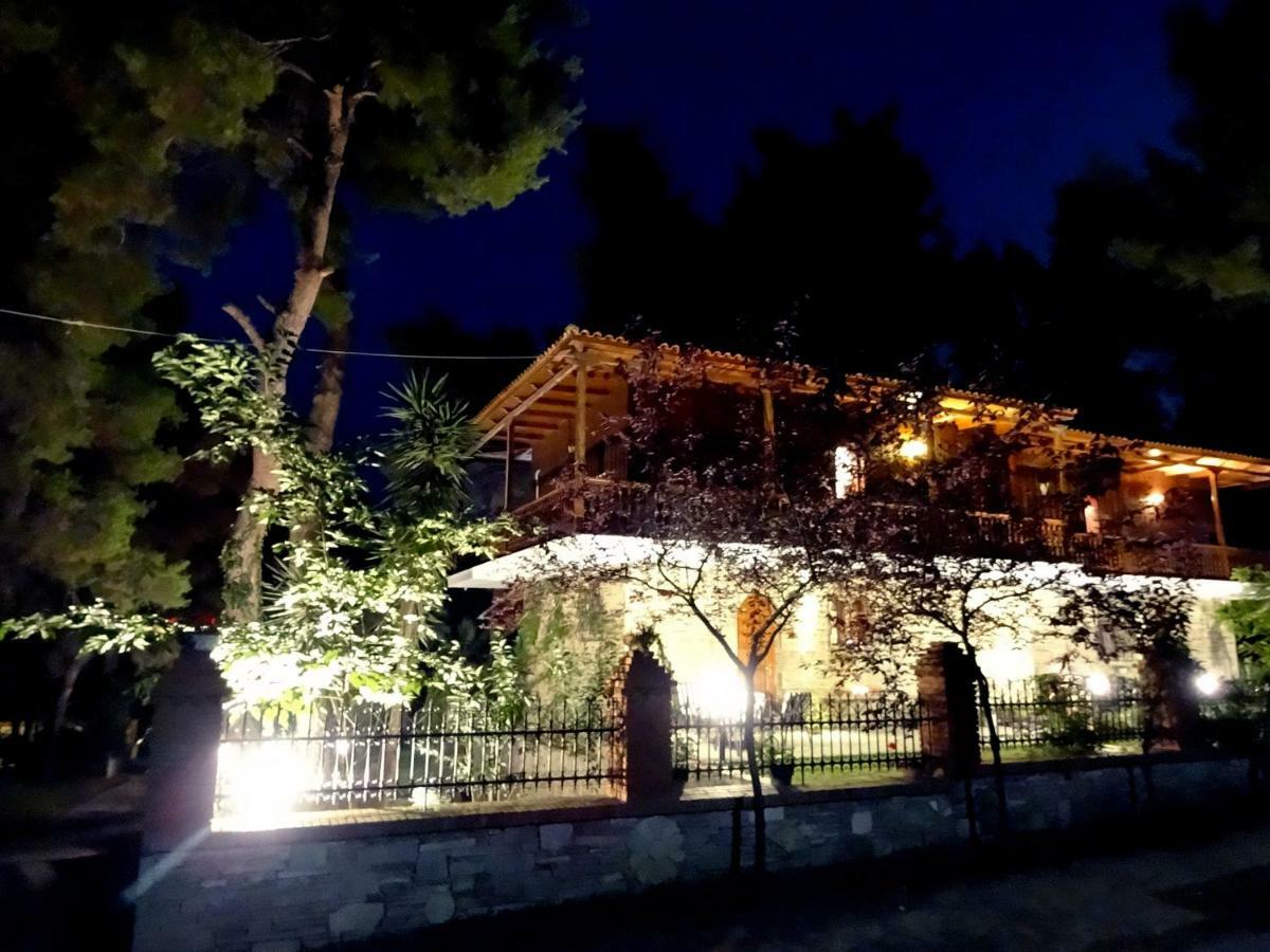 Wood And Stone Villa Sani  ภายนอก รูปภาพ