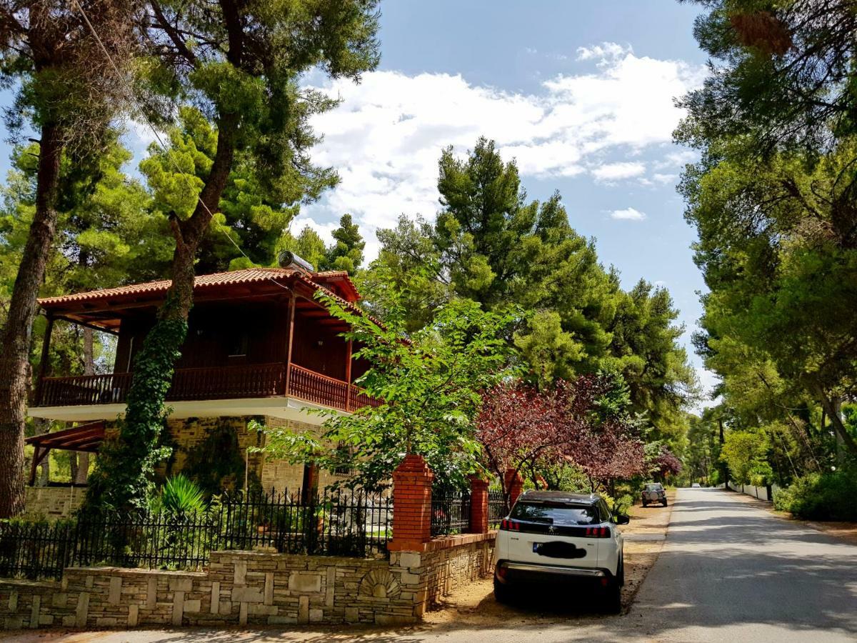 Wood And Stone Villa Sani  ภายนอก รูปภาพ