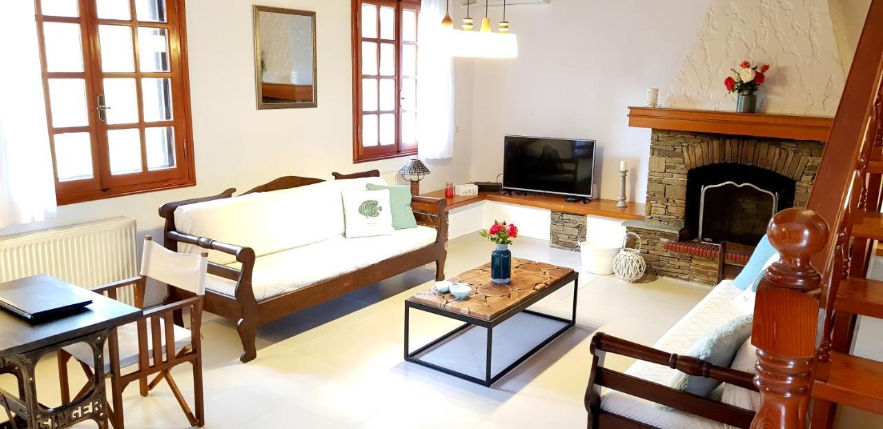 Wood And Stone Villa Sani  ภายนอก รูปภาพ